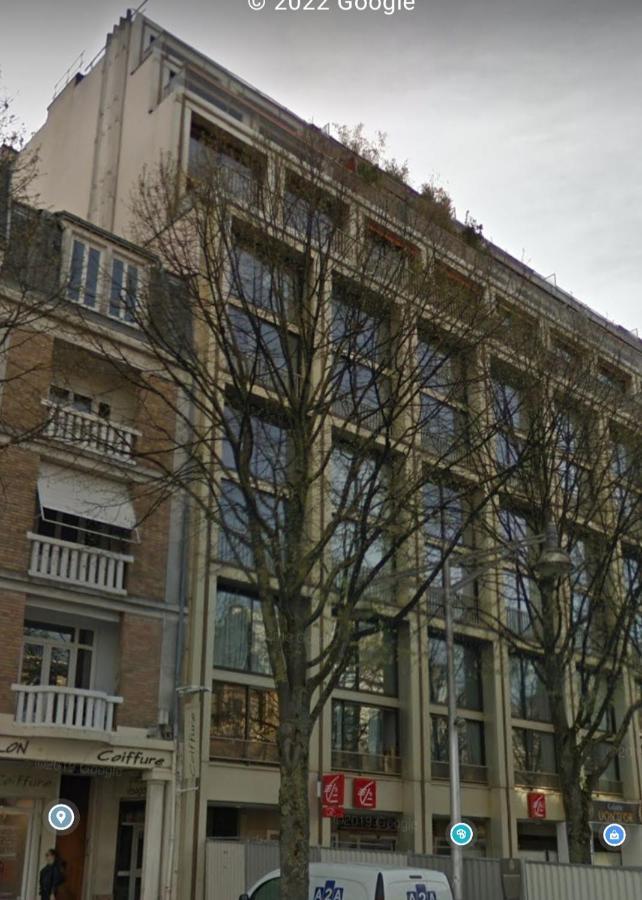 Appartement Spacieux Vue Cathedrale Reims Exterior foto